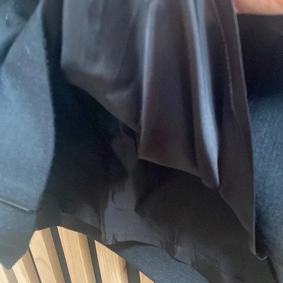 Tory Burch Black knee length Skirt with patent piping. - Picture 7 of 7